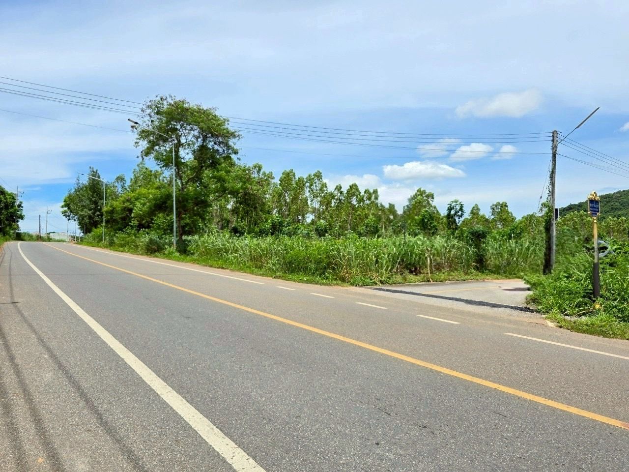 ขายที่ดินชลบุรี สัตหีบ ที่ดินแปลงสวย บรรยากาศดี ติดถนนหลักสองด้าน วิวภูเขาทั้งด้านหน้าและด้านหลัง