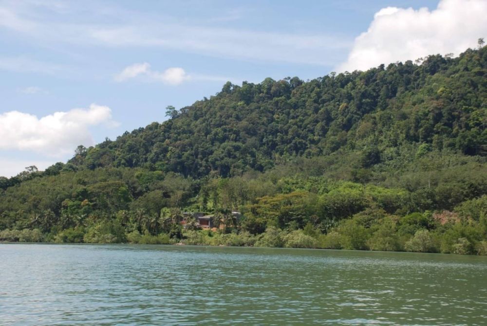 ขายที่ดินแปลงสวย ติดทะเล ต.เกาะลันตาน้อย อ.เกาะลันตา จ.กระบี่