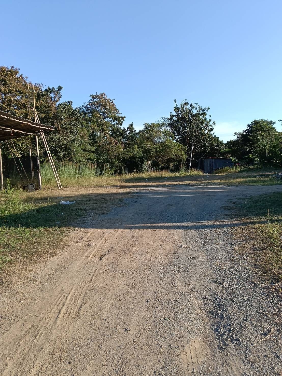 ขายที่ดินจันทบุรีติดถนนหลวง