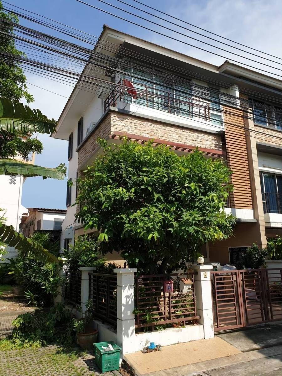 ขายบ้านกรุงเทพฯ ใกล้โรงพยาบาลสินแพทย์ ศรีนครินทร์ เขตประเวศ 0-0-36.3