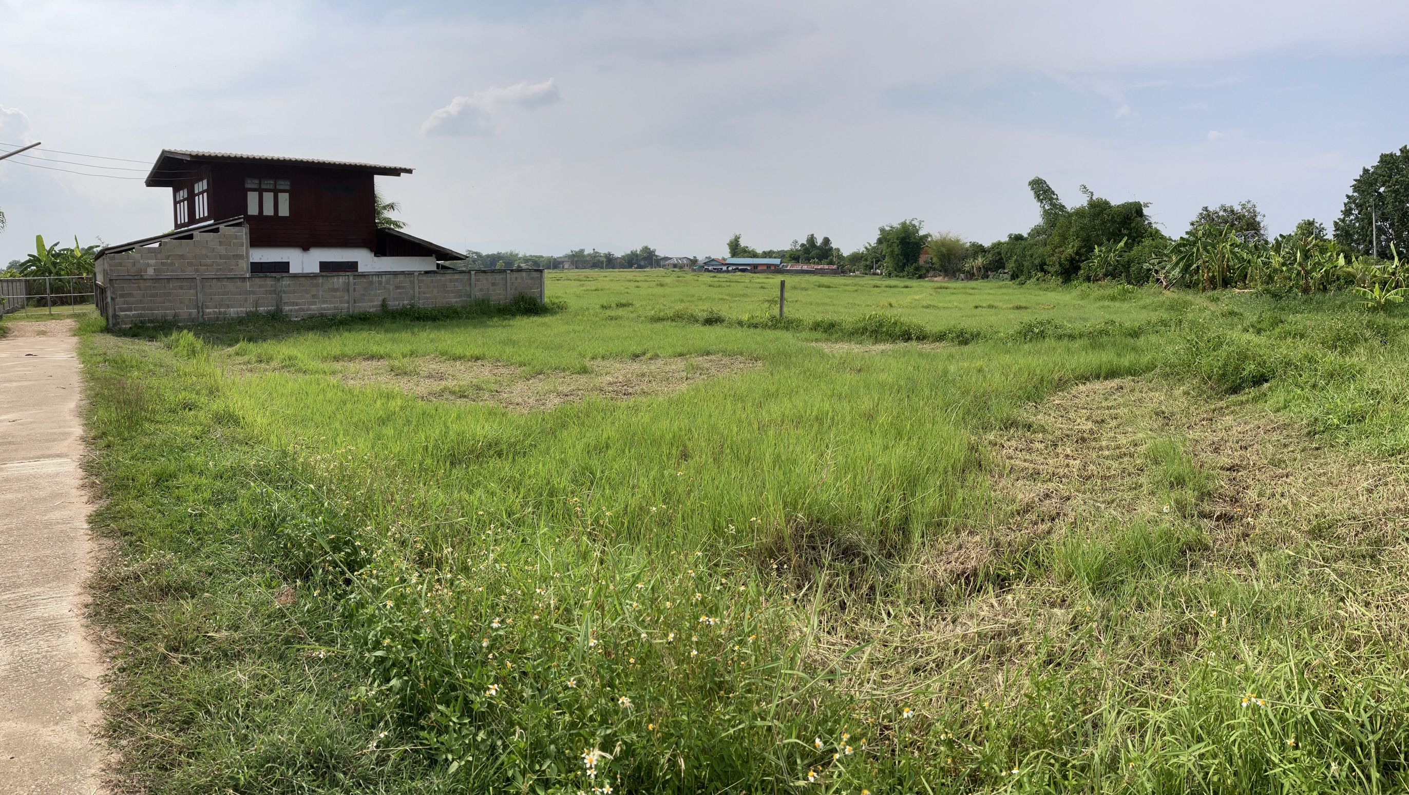 ที่ดินบ้านหนองช้างใต้ บ่อแฮ้ว เมือง  ลำปาง