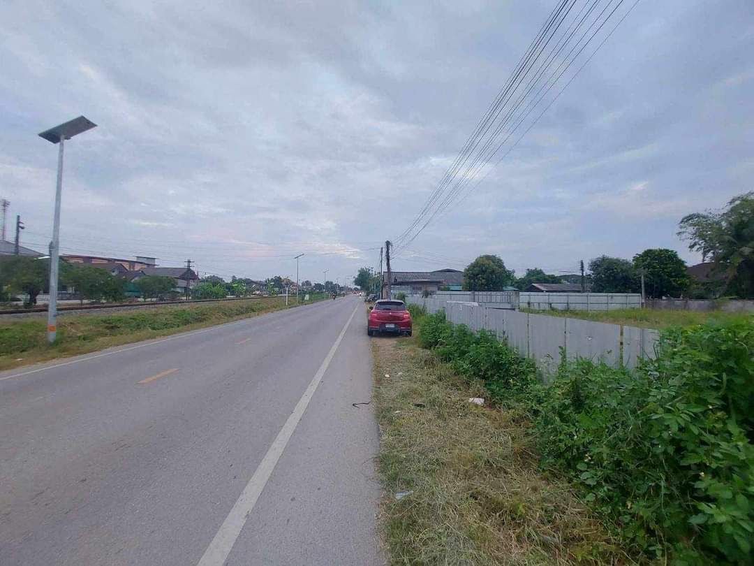 ขายที่ดินลำพูน ยกแปลง ติดถนนเรียบทางรถไฟ ลำพูน เชียงใหม่