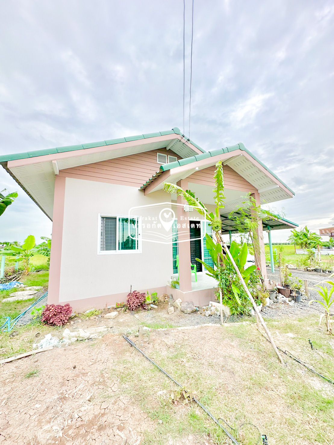 บ้านสวยสร้างใหม่ ถนนคลองสิบ-สิบสี่ แขวงคลองสิบ เขตหนองจอก กรุงเทพฯ