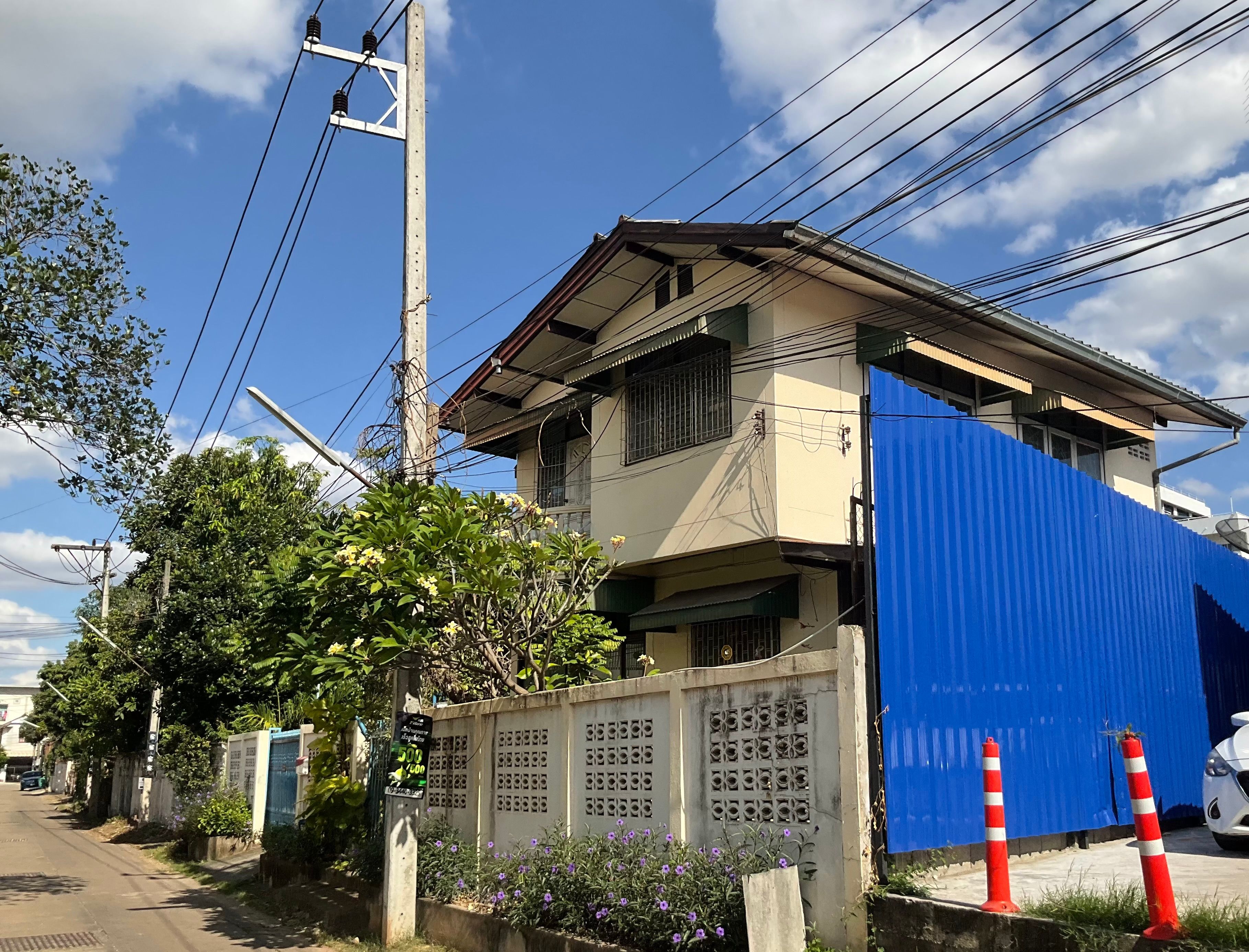 ขายบ้านในตัวเมืองอุดรใก้ลหนองประจักษ์  อุดรธานี 1 งาน