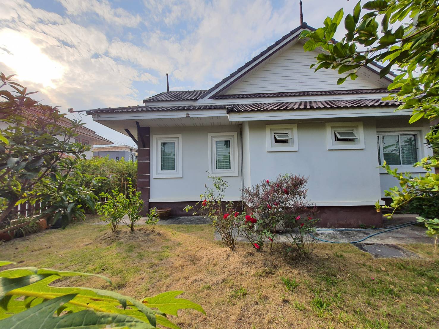 บ้านเดี่ยวหลังสวย พร้อมเฟอร์นิเจอร์ 98.7 ตรว.