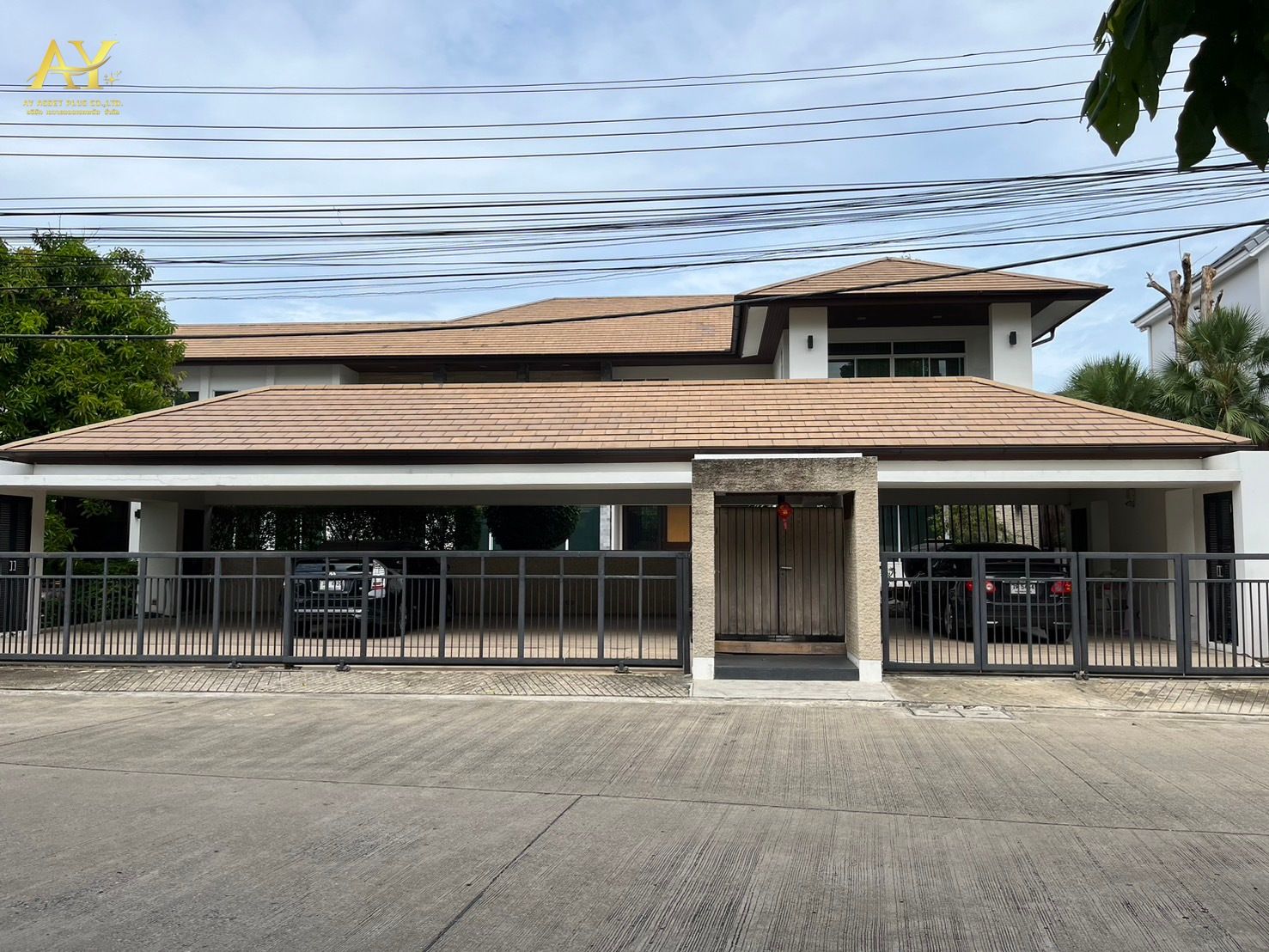 ขายบ้านเดี่ยว 2 ชั้นหมู่บ้านไพรเวทเนอวาน่าลาดพร้าว 260 ตรว.