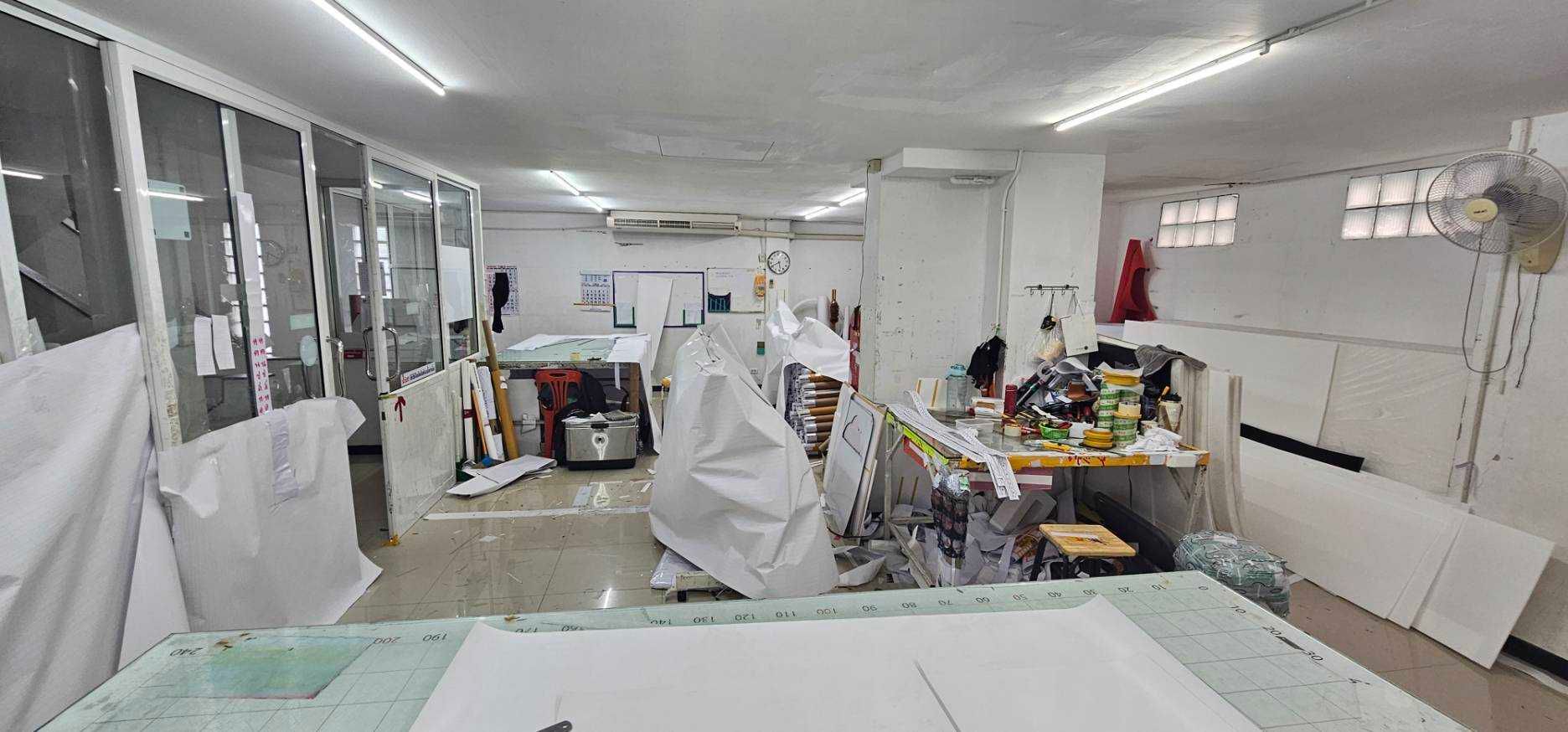 ขายอาคารพาณิชย์กรุงเทพฯ เขตพระโขนง อาคาร 6 ชั้น ทำเลทอง น่าลงทุนมาก 