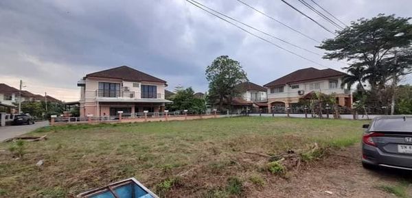 ที่ดินเปล่าในหมู่บ้านจัดสรร ขอนแก่น 153.3 ตรว.
