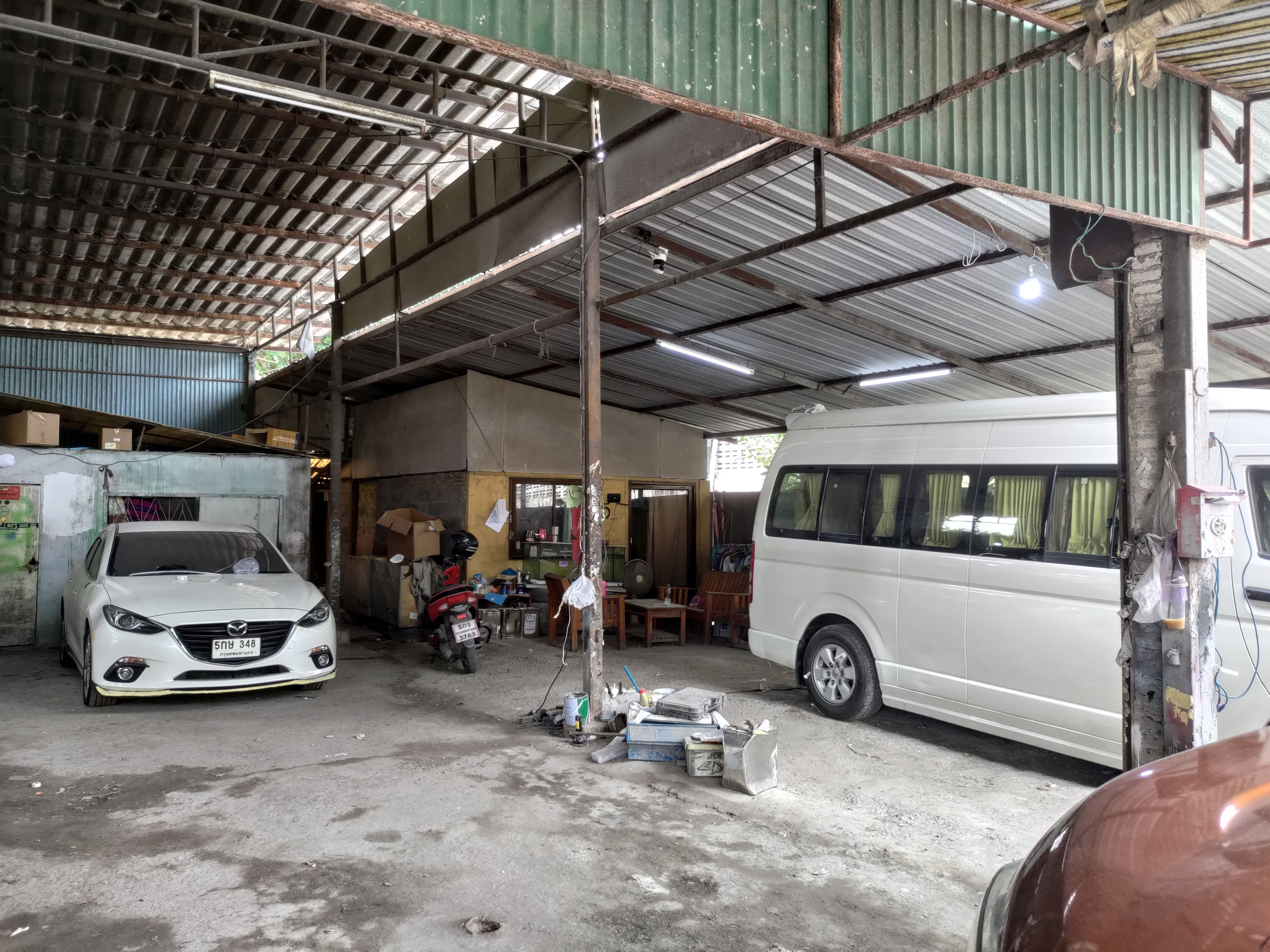 ขายที่ดินทบางพรม พร้อมสิทธิผู้เช่า ตลิ่งชัน กทม 0-2-8 ไร่