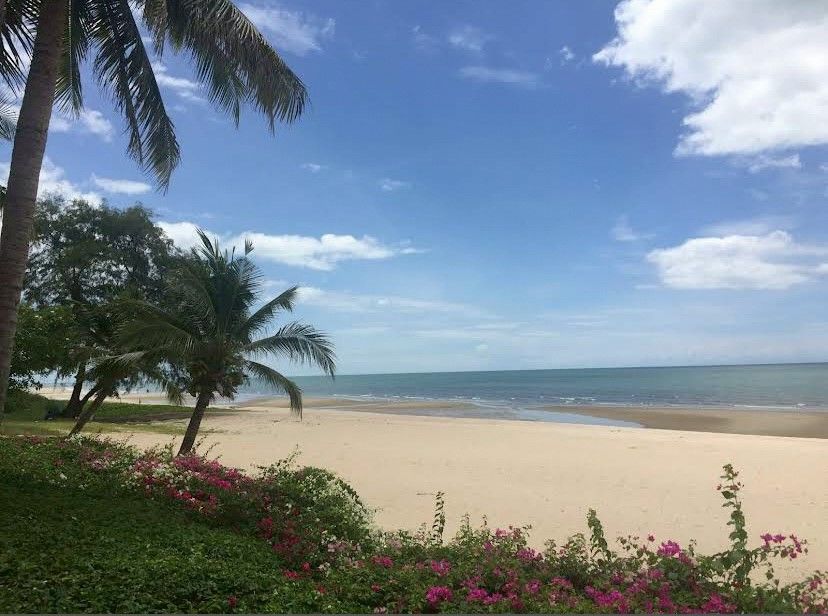 คอนโด (Condotel Cliff & Beach )  ห้องชุด 2 ห้องนอน 2 ห้องน้ำ ที่เห็นวิวทะเลชะอำทุกห้อง