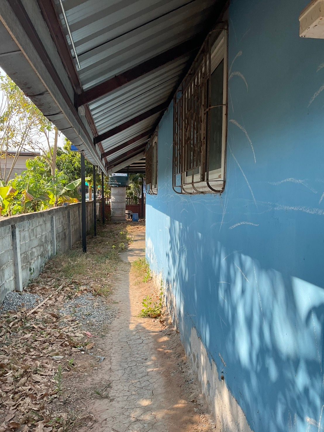 บ้านและห้องแถว ต่ำกว่าธนาคารประเมิน