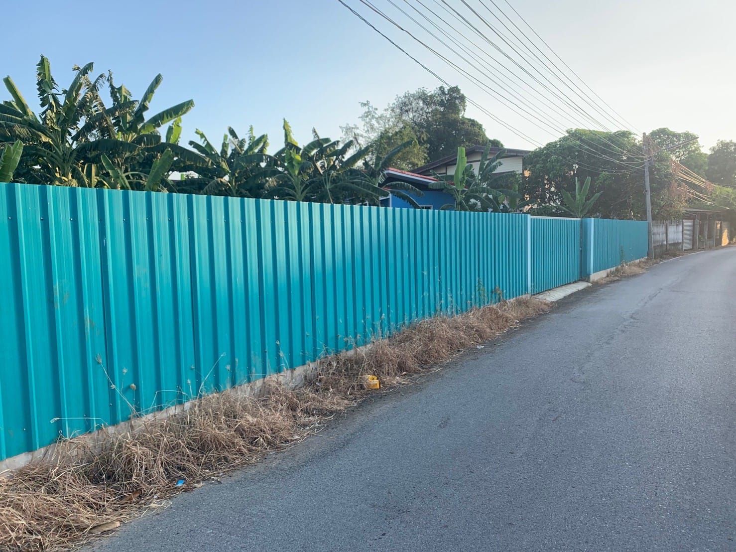 ที่ดินหลังรพ.บ้านหมี่ อ.บ้านหมี่ 0-2-40