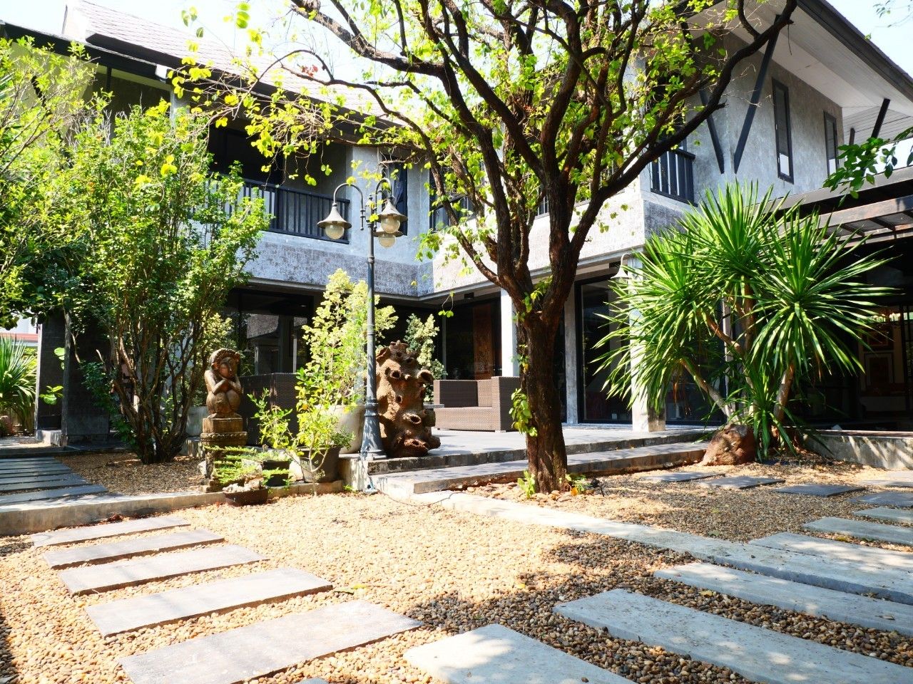 ขายบ้าน หลังมุม!! ม.ปารวีร์ เพชรเกษม 63 สวยเหมือนอยู่รีสอร์ท