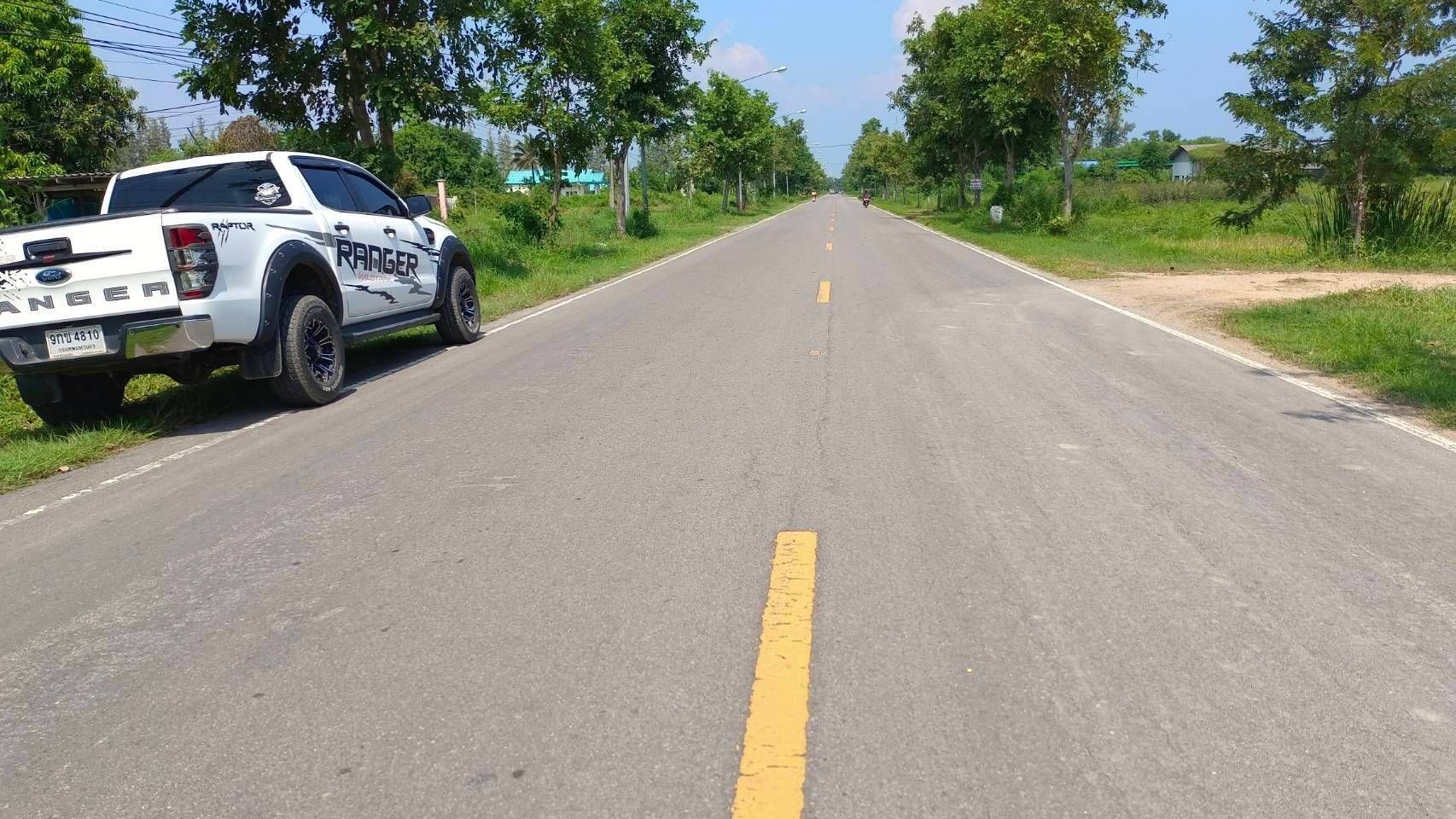 ขายที่ดินเพชรบุรี ติดถนนสาธารณะ ใกล้ชุมชน บ้านแหลม เพชรบุรี 5-3-97