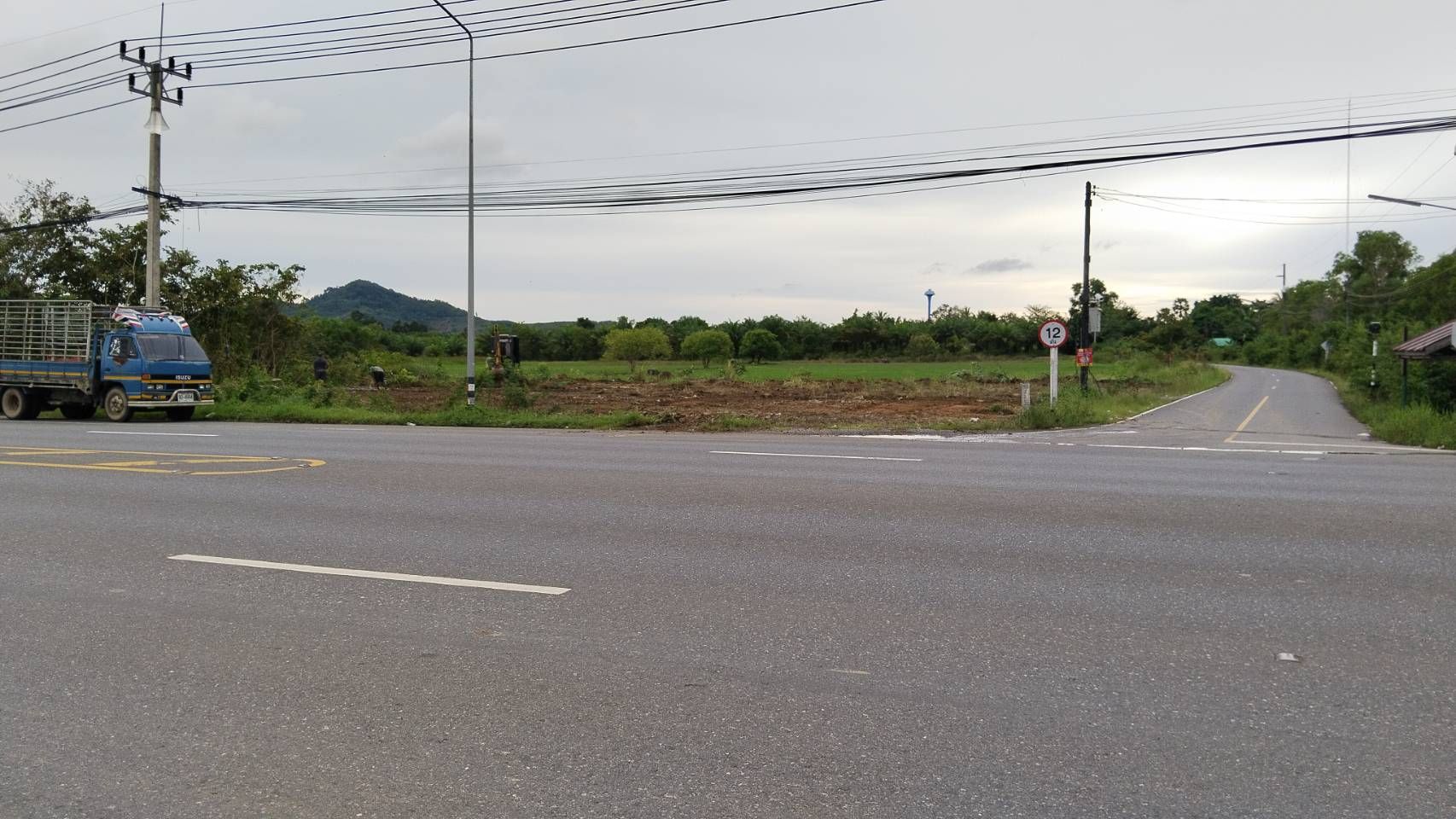 ขายที่ดินติดถนนใหญ่และติดถนนสาถารณะ ทางไป สตูล - ปากบารา 13 ไร่เศษ ต.ควนโพธิ์ อ.เมืองสตูล