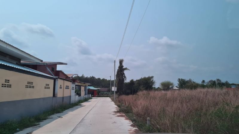 ขายที่ดินสวยแหล่งชุมชน ติดหมู่บ้านจัดสรร ใกล้ทะเล ใกล้สนามบินอู่ตะเภา บ้านฉาง ระยอง