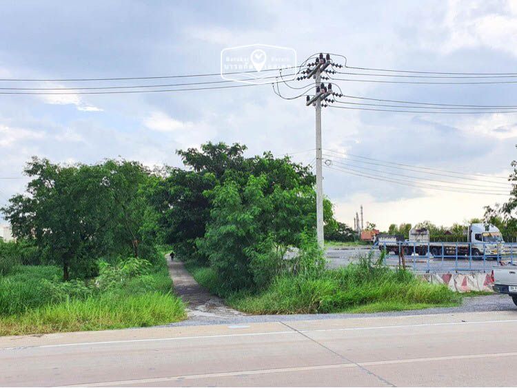 แปลงสวย ติดถนนใหญ่ การเดินทางสะดวก จังหวัดอยุธยา