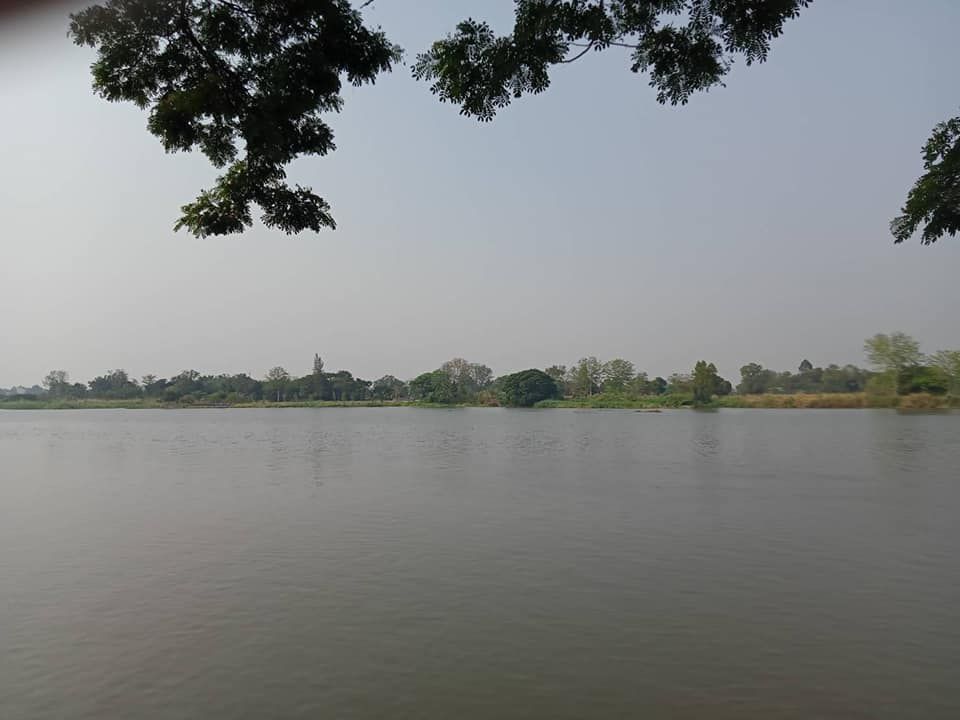 ที่ดินริมแม่น้ำปิง ใกล้ห้าง ปั้มน้ำมัน มหาวิทยาลัย อยู่ในเมือง อ.เมือง จ.กำแพงเพชร 