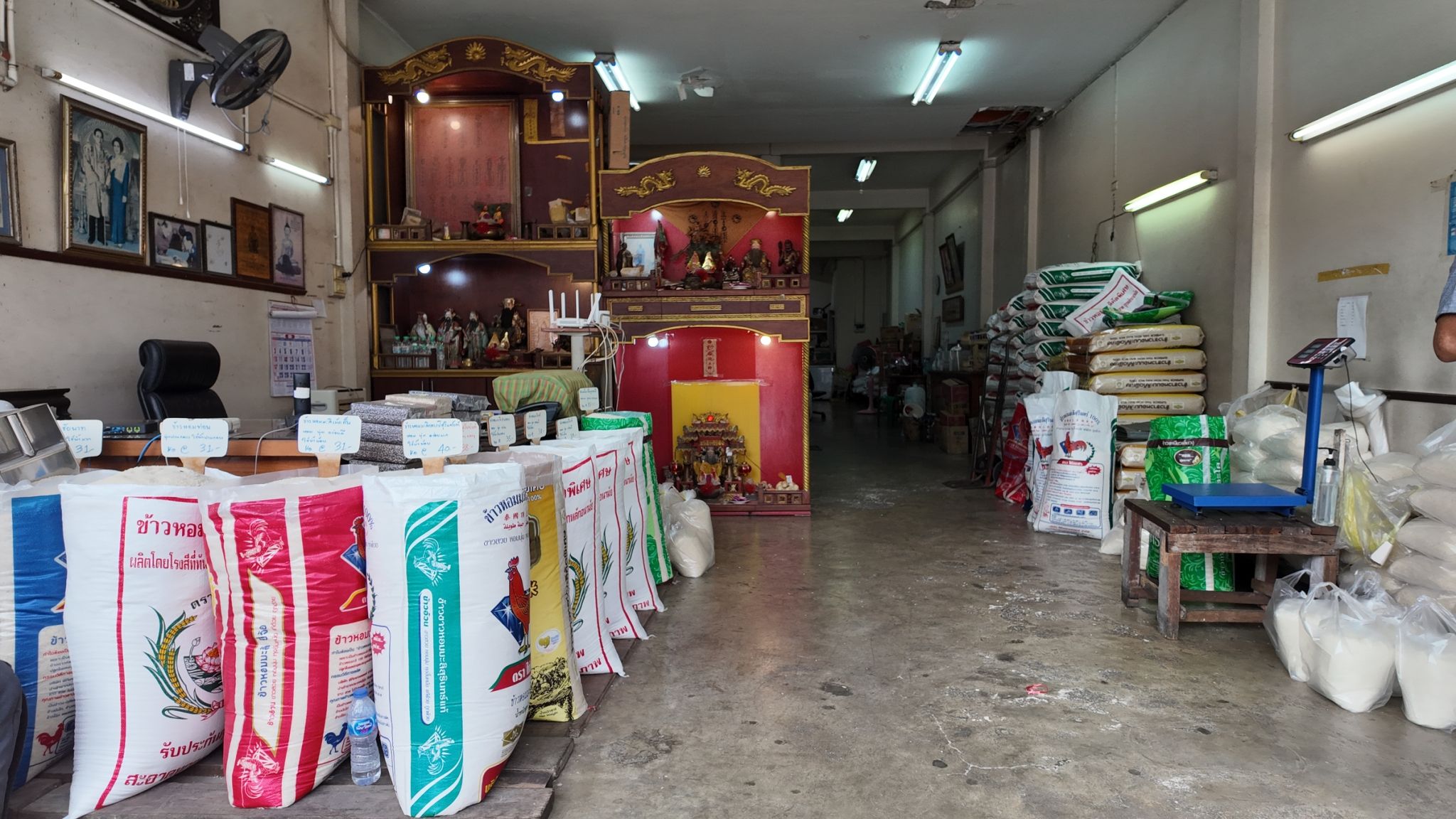 บ้านเดี่ยว 2 ชั้น ติดถนนหลัก เหมาะกับการลงทุนหรืออยู่อาศัย