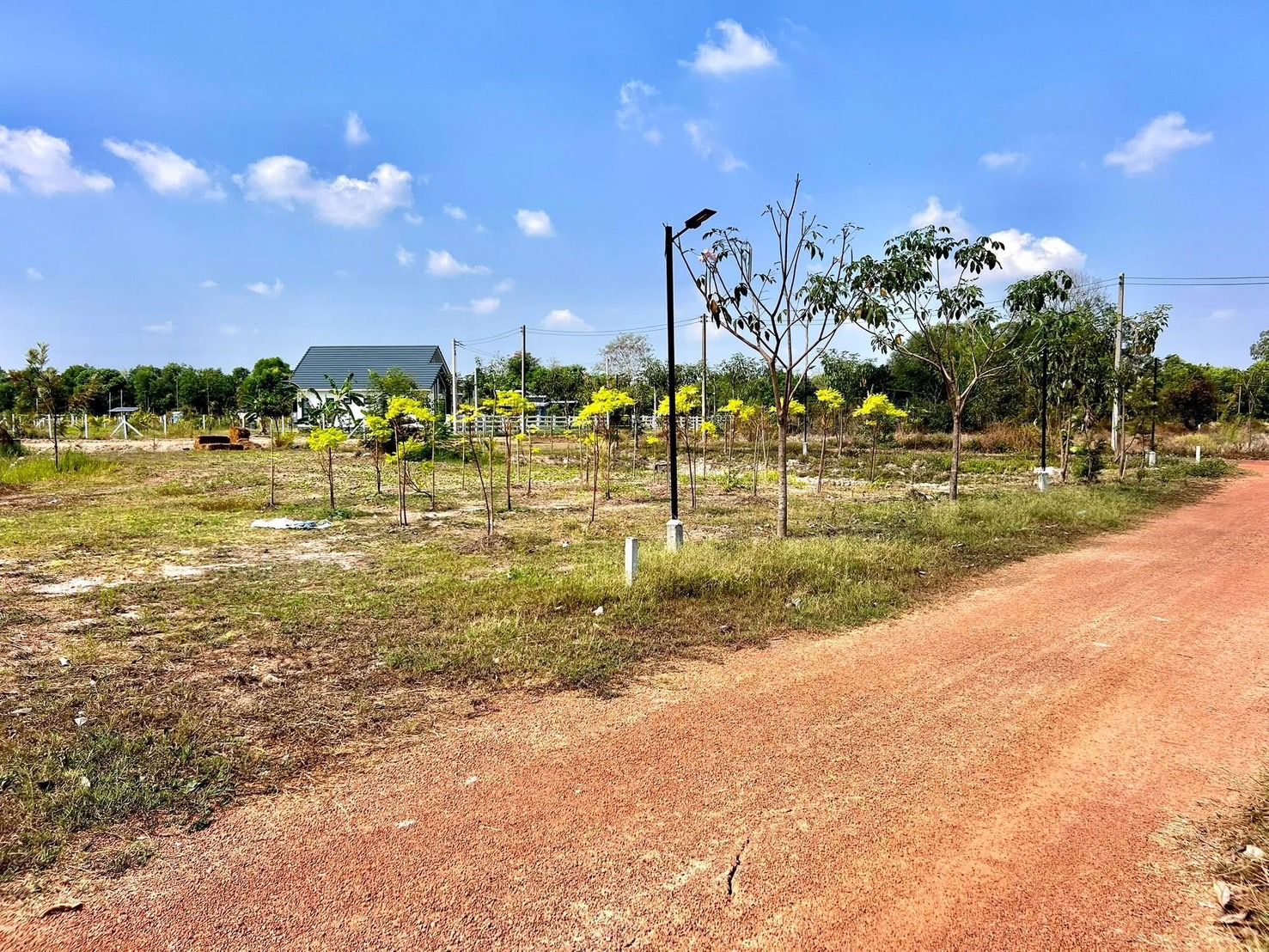 ที่ดินถมแล้วสวยมาก จ.นครนายก ขนาดเนื้อที่รวม 1 ไร่ ต.เกาะหวาย 