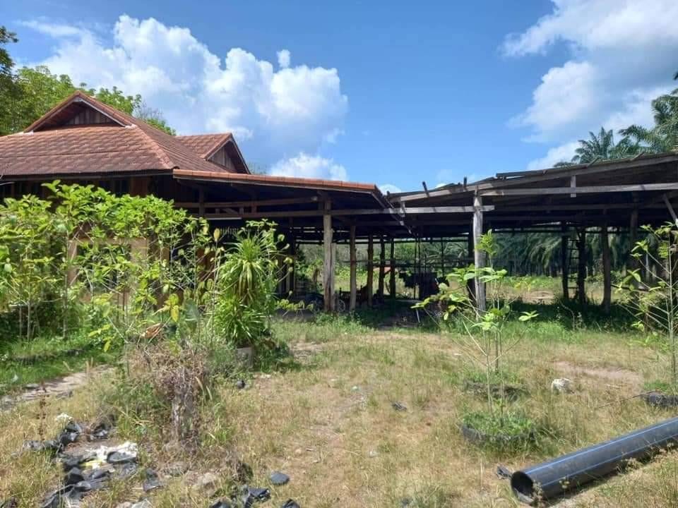 บ้านพร้อมที่ดิน