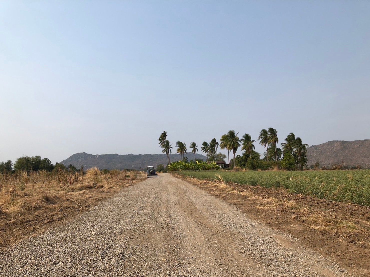 ขายที่ดินวิวเขาล้อมรอบ 360 องศา ทำเลดี ติดถนนคอนกรีด