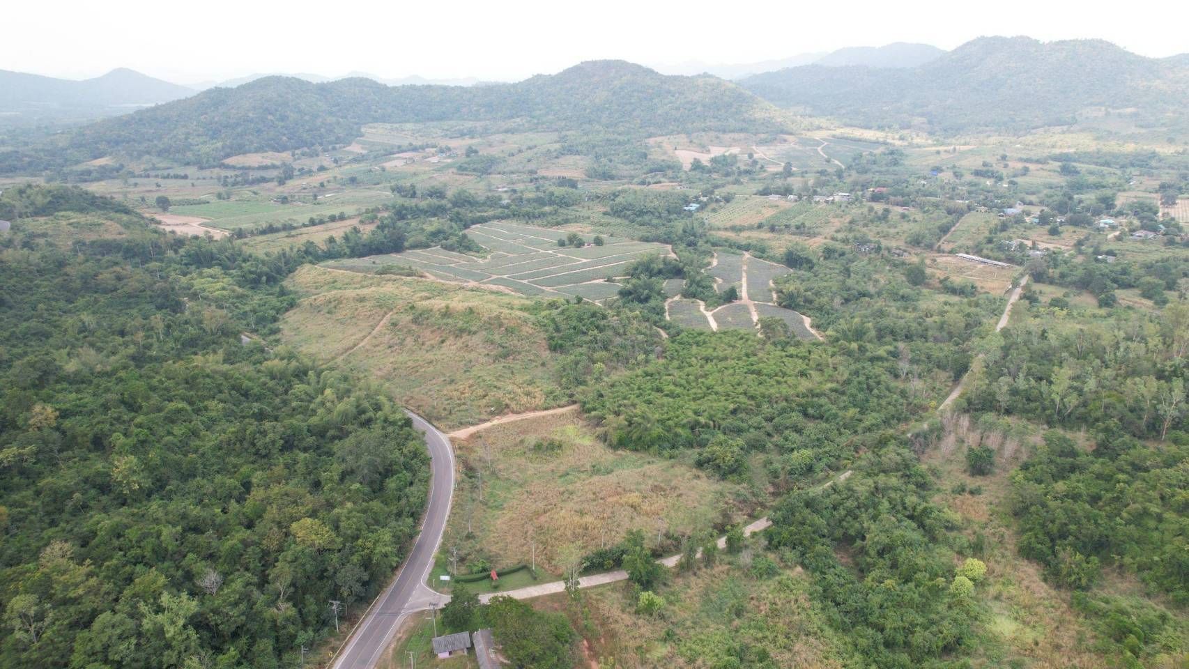 ขายที่ดินเพชรบุรี ที่น.ส.3 บรรยากาศดี ทำเลดี เหมาะลงทุน ที่แปลงใหญ่ 84 ไร่.