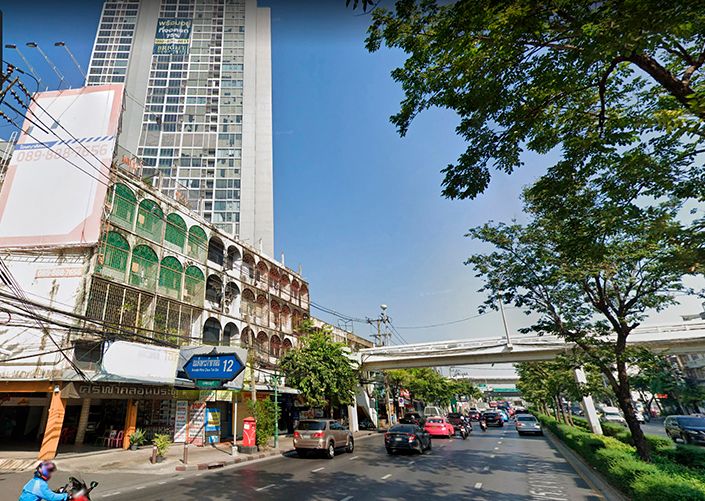ขายที่ดินพร้อมบ้านไม้เก่า 1 หลัง เขตกรุงเทพฯชั้นใน ถนนตากสิน-สาทร วงเวียนใหญ่-สำเหร่ 102 ตรว.