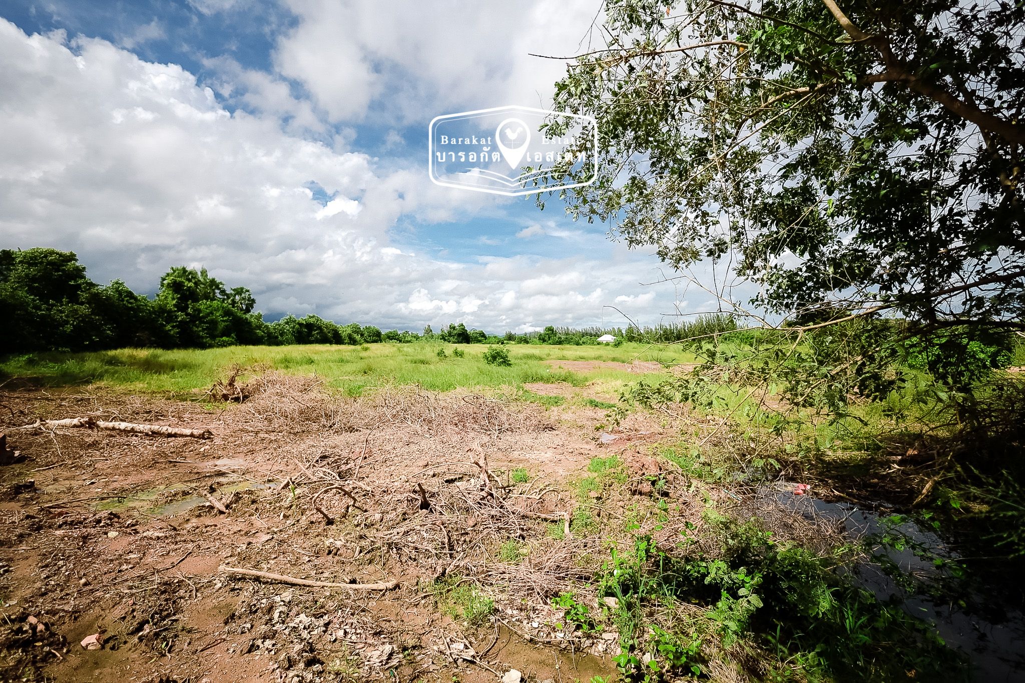ที่สวยติดถนน น้ำ-ไฟ พร้อม การเดินทางสะดวก วิวภูเขา ใกล้สถานที่เที่ยวต่างๆอำเภอปราณบุรี จังหวัดประจวบคีรีขันธ์