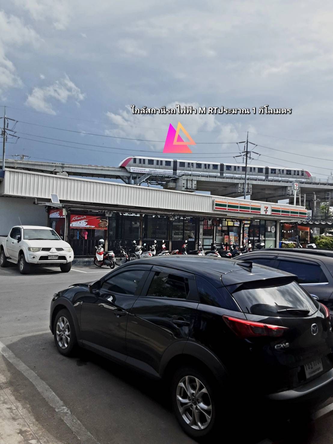 #ขายตึกแถวกรุงเทพฯ-รามอินทราซ.5 ตึกสองชั้นทำเลทอง   เดินทางสะดวกสบาย เหมาะสำหรับทำออฟฟิส  ที่พัก  ค้าขาย และปล่อยเช่า(หากผู้ซื้อซื้อไว้ปล่อยเช่าเรามี ผู้เช่าที่สนใจเช่า สร้างรายได้ ได้ทันทีเลย)