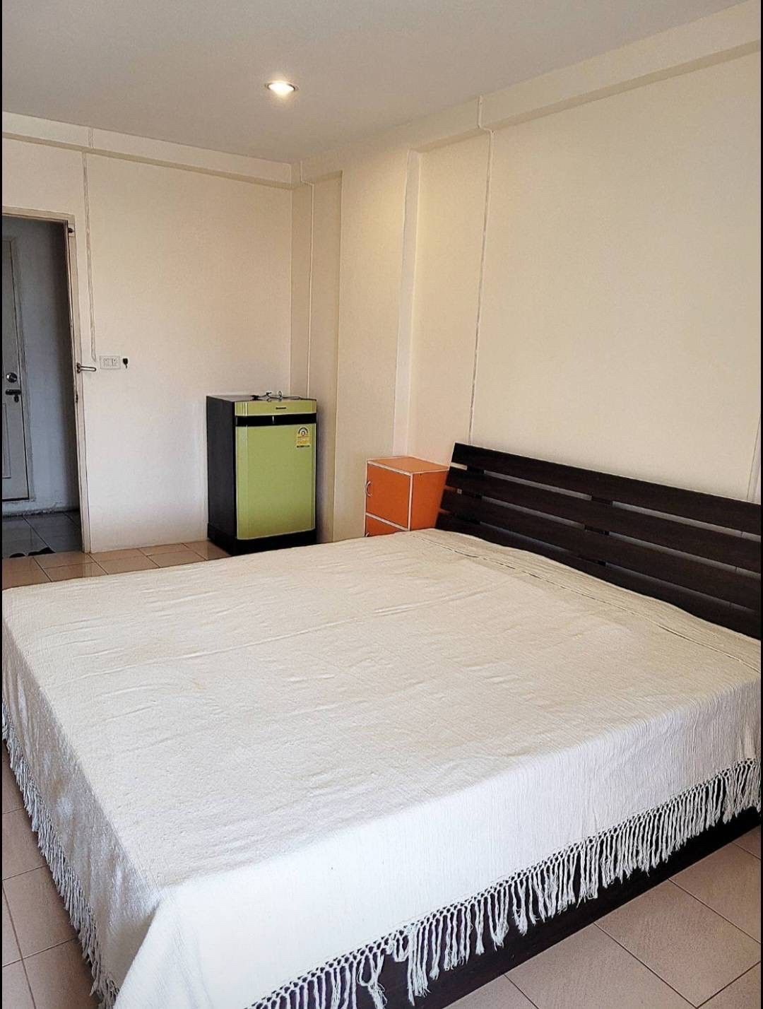 คอนโด บางใหญ่ สแควร์ (Studio room) ติดสถานีรถไฟฟ้าสายสีม่วง🚅 อยู่ในแหล่งชุมชน เดินทางสะดวกสบาย ใกล้ห้างเซ็นทรัล เวสเกต
