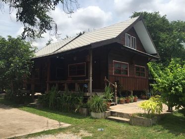 สวนอาหารและรีสอร์ท ชลบุรี 2-0-59