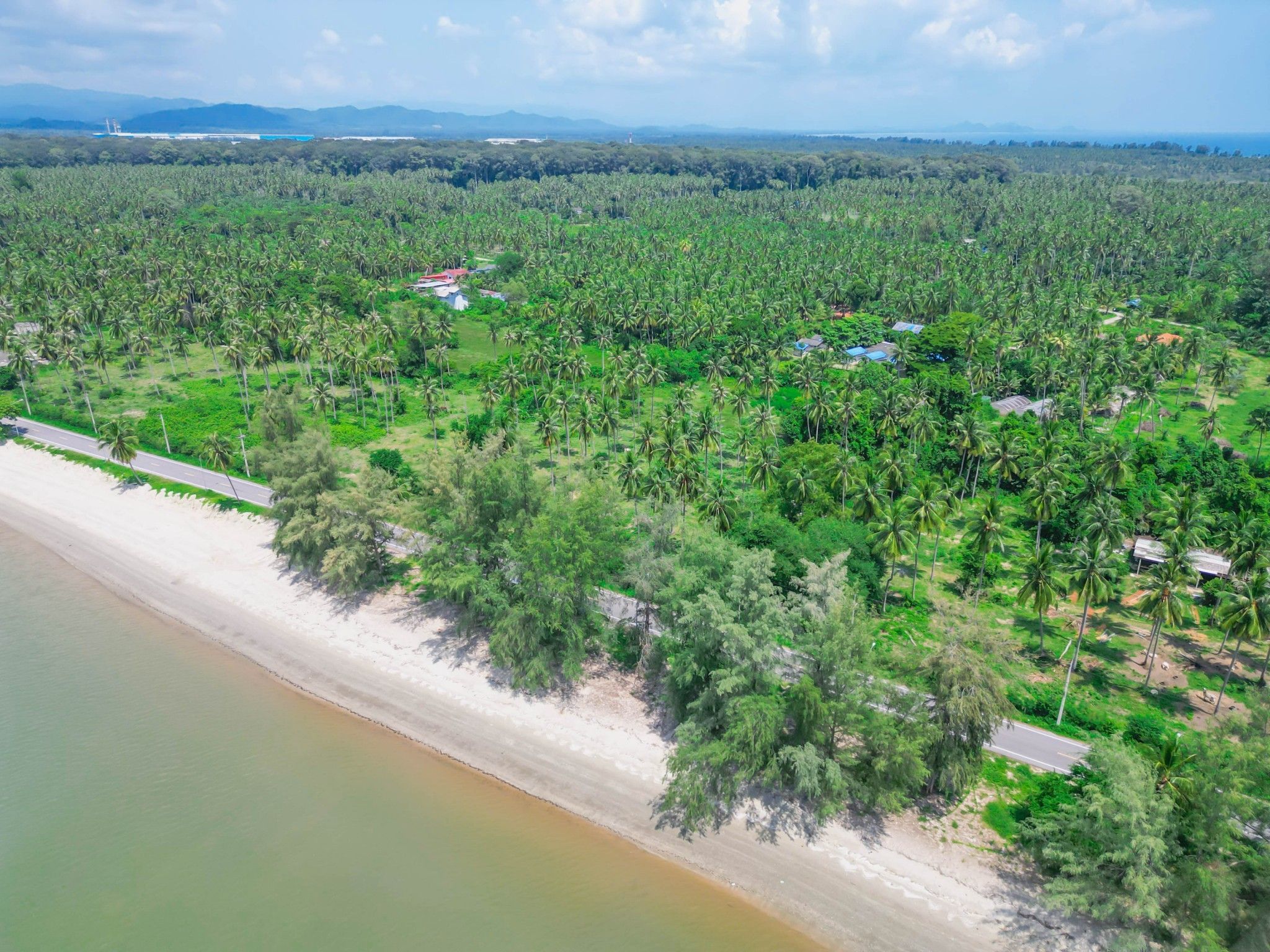 ที่ดินติดทะเล หาดแม่รำพึง ประจวบฯ