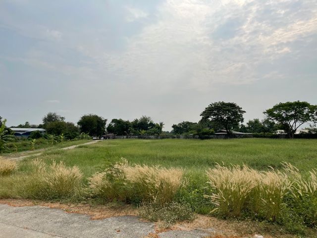 ขายที่ดิน มีนบุรี ทำเลดี ติดถนนหลัก เดินทางสะดวก