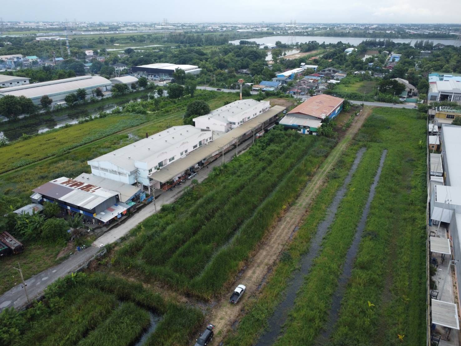 ขายที่ดินปทุมธานี อำเภอลำลูกกา ที่ดินเปล่าทำเล เดินทางสะดวก คล่องตัว ใกล้แหล่งอำนวยความสะดวก 3-0-14 ไร่.