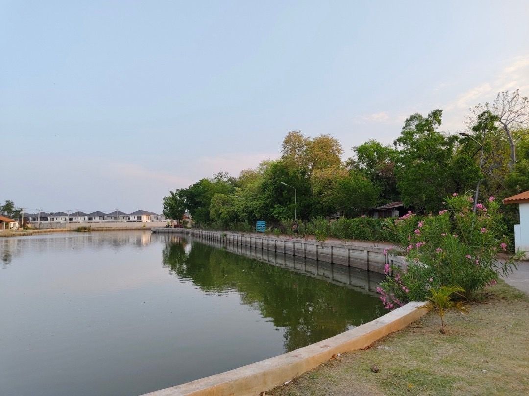 ขายที่ดินขอนแก่น อำเภอเมือง ที่ดินสวนกลางเมืองขอนแก่น ใจกลางแหล่งอำนวยความสะดวกสบาย น่าลงทุนมาก 9-2-32 ไร่.