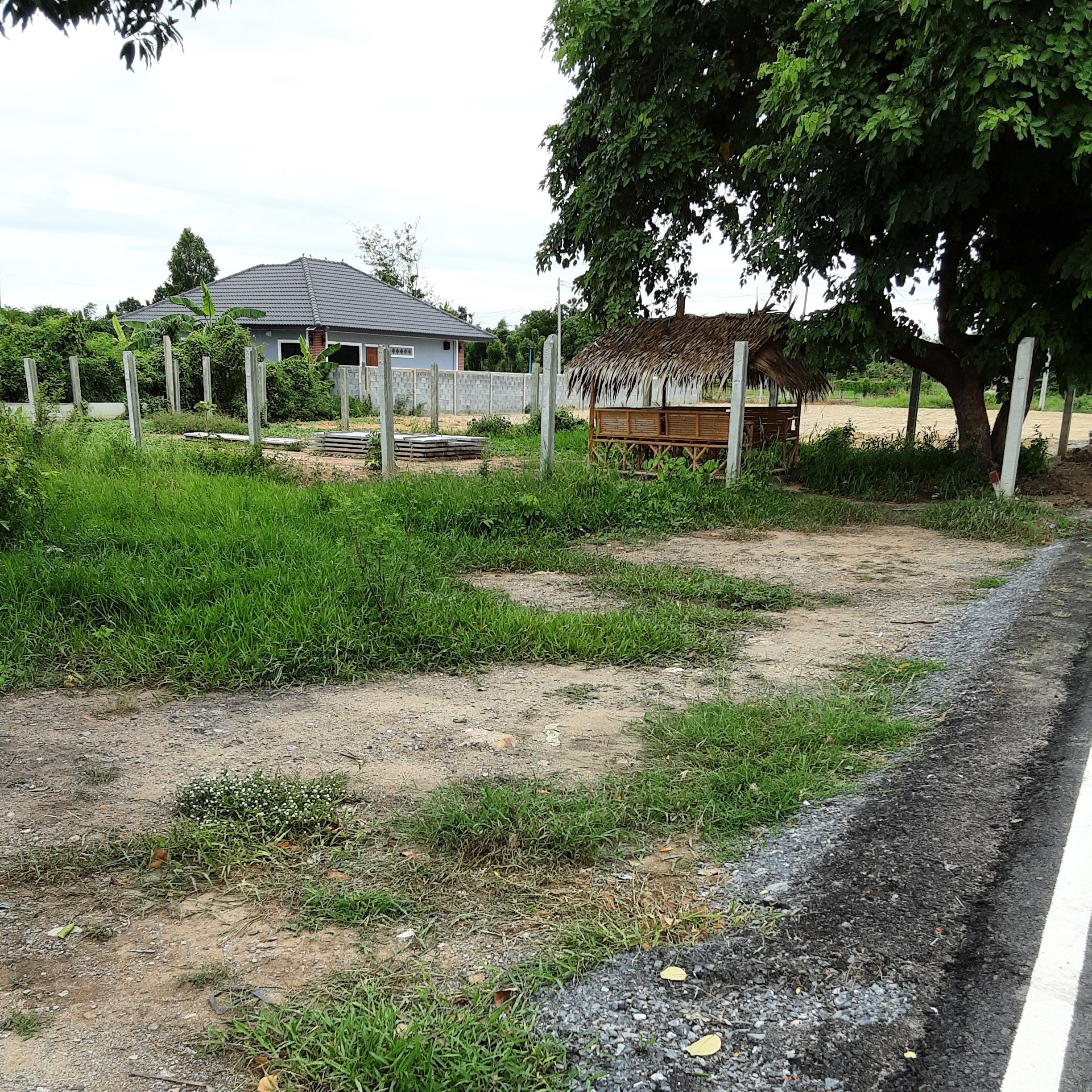 ที่ดินเปล่านครปฐม ที่สวยบรรยากาศดี น้ำไฟพร้อม ไกล้วัดตาก้อง