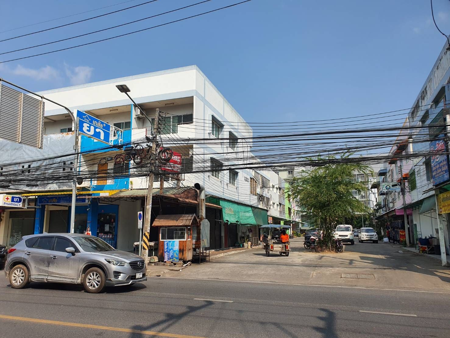 อาคารพาณิชย์ 3 ชั้นห้องริม ทำเลทอง ใจกลางเมืองสุราษฎร์ธานี