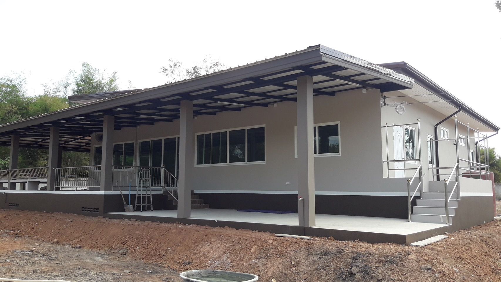 ขายบ้านปราจีน บ้านสวนบนเนื้อที่เกือบ 5 ไร่. ใกล้วงเวียนศาลนเรศวร เมืองปราจีน 4-3-65.3