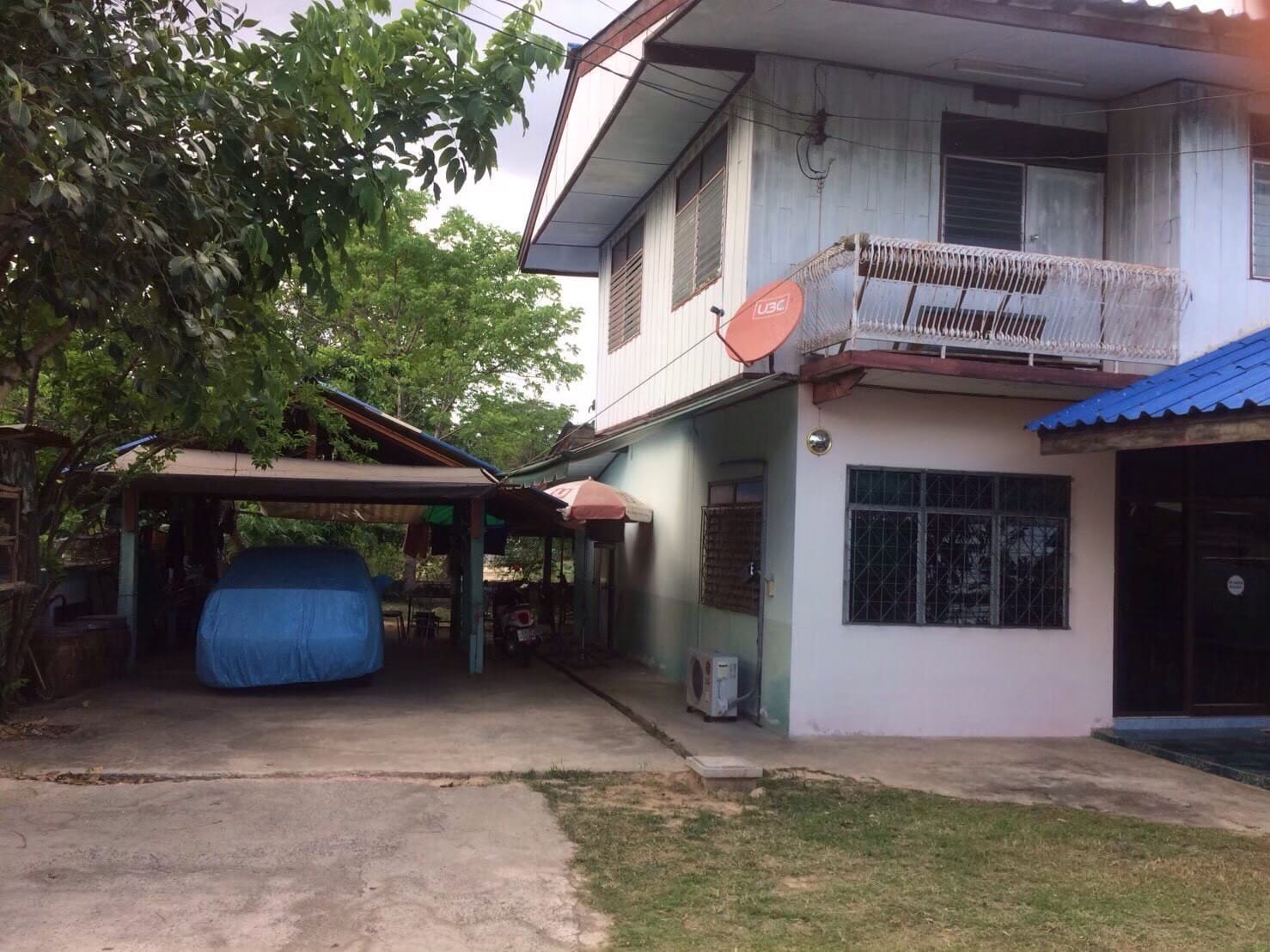 ขายบ้าน พร้อมที่ดิน ติดโรงเรียนบ้านหนองนาสร้าง  ร้อยเอ็ด 0-3-61.7 ไร่
