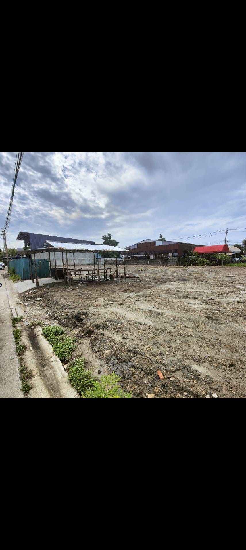 ขายที่ดิน 100ตรว กทม นวมินทร์ 74 แยก 7 ห่างจากถนนใหญ่เพียง 100เมตร