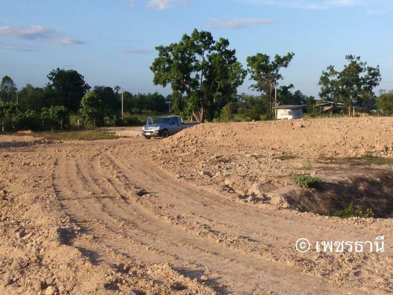 ที่ดินสำหรับทำสวนเกษตร ,ปศุสัตว์,บ้านพัก เพชรบุรี 10-2-12
