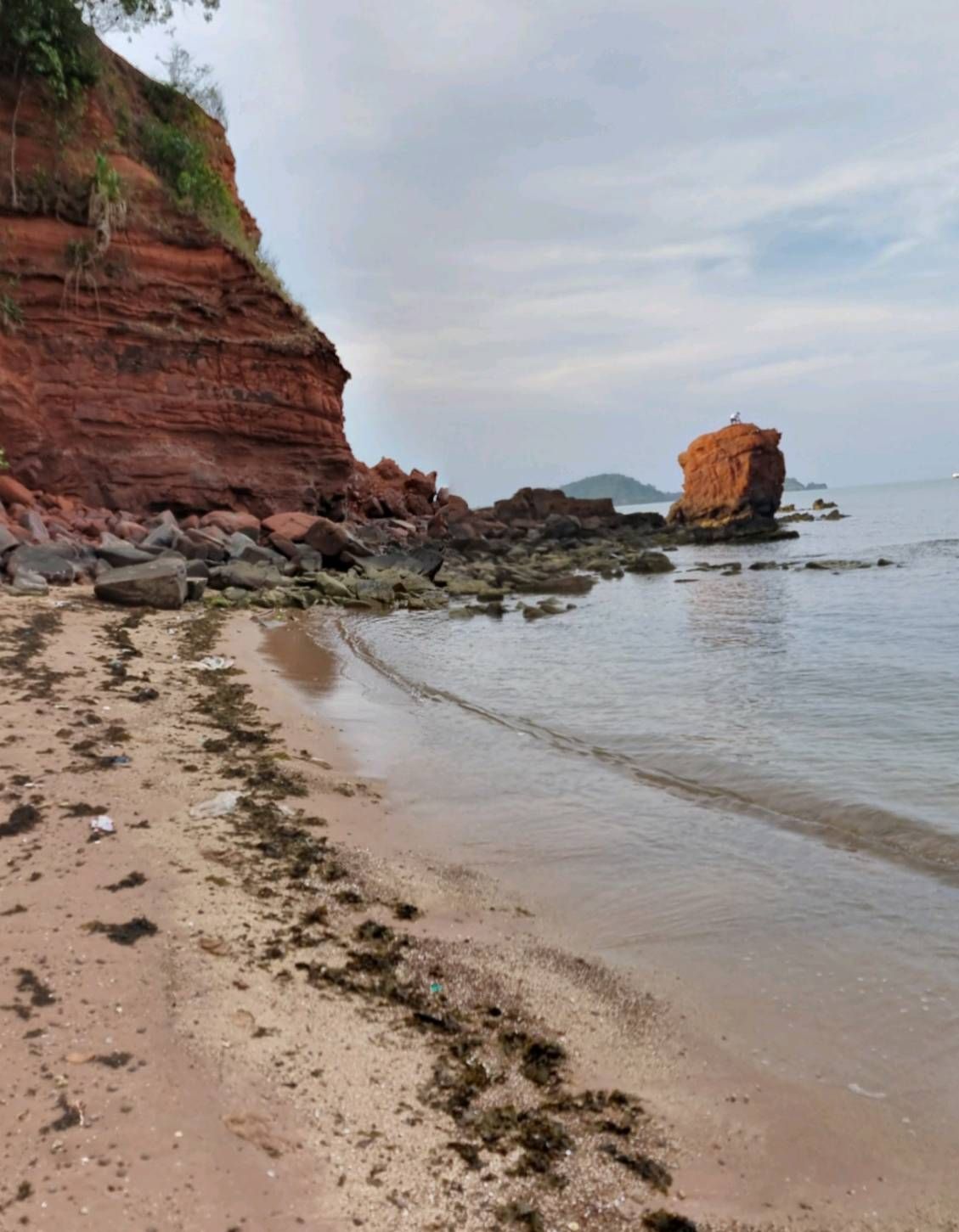 ขายที่ดินติดทะเล ผาแดง ต.หาดทรายรี จ.ชุมพร