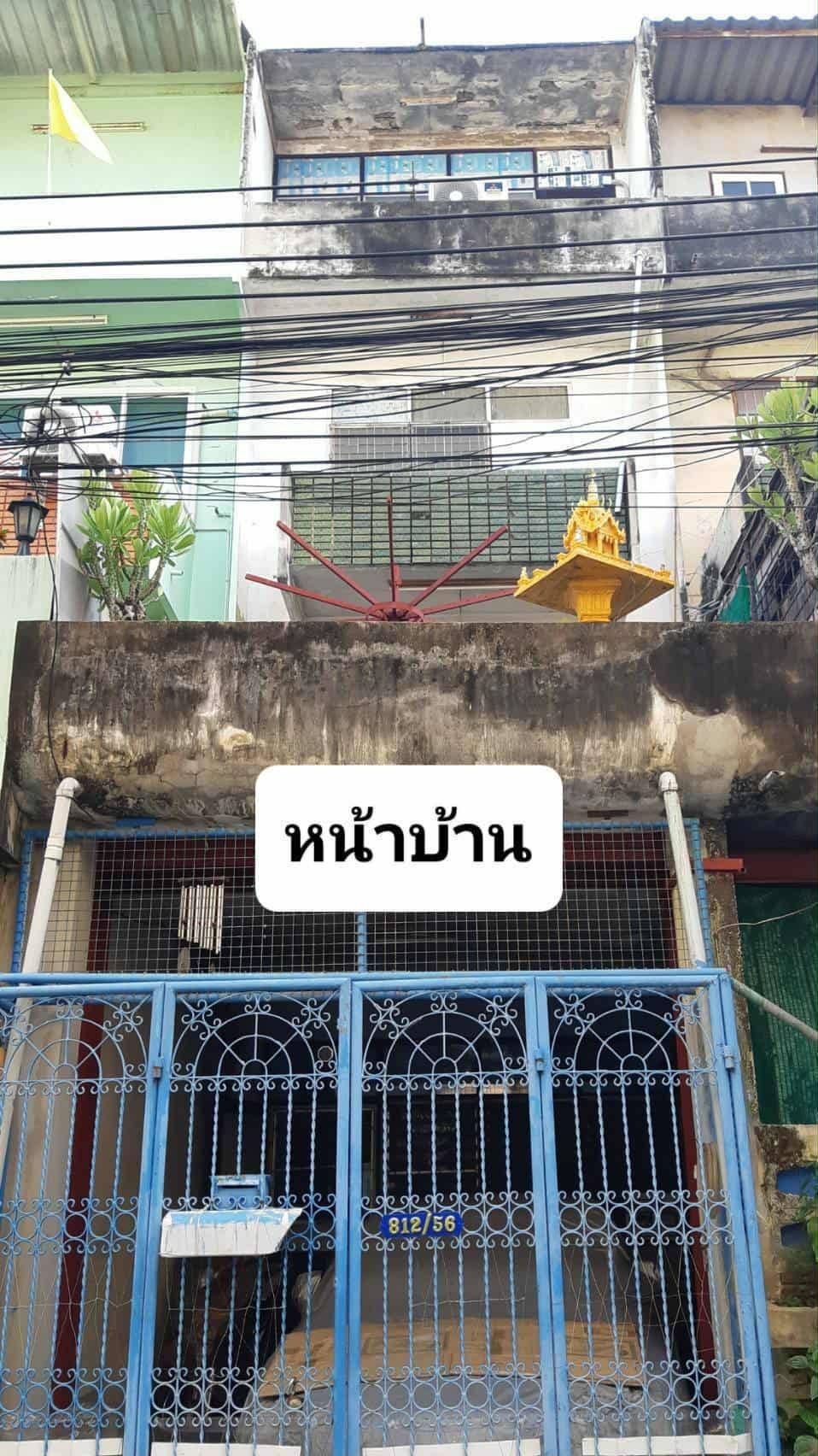 ขายทาวน์เฮ้าส์ แถวดินแดง ซอยสุทธิพร เนื้อที่ 17 ตารางวา พื้นที่ใช้สอย 226 ตารางเมตร ราคา 5.8 ลบ.
