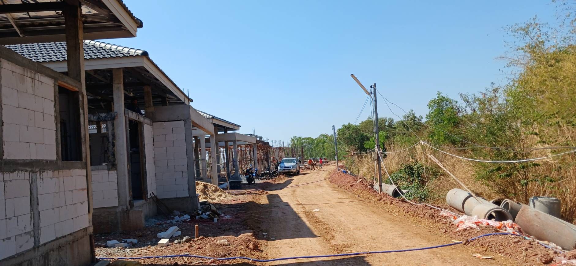 ขายที่ดินบ้านหนองหลุบ ต.แดงใหญ่ อ.เมือง จ.ขอนแก่น ติดหมู่บ้านมะลิวัลย์ซอย 11 จำนวน 5 แปลงละ 60 ตารางวา รวม 300 ตารางวา ใกล้สนามบินขอนแก่น  มหาวิทยาลัยขอนแก่น