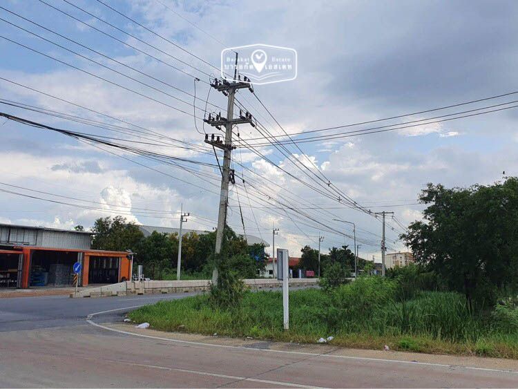 แปลงสวย ติดถนนใหญ่ การเดินทางสะดวก จังหวัดอยุธยา