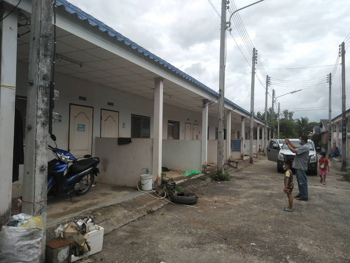 ห้องแถว12ห้อง ใกล้ราชภัฎ  สุราษฎร์ธานี 150.2 ตรว.
