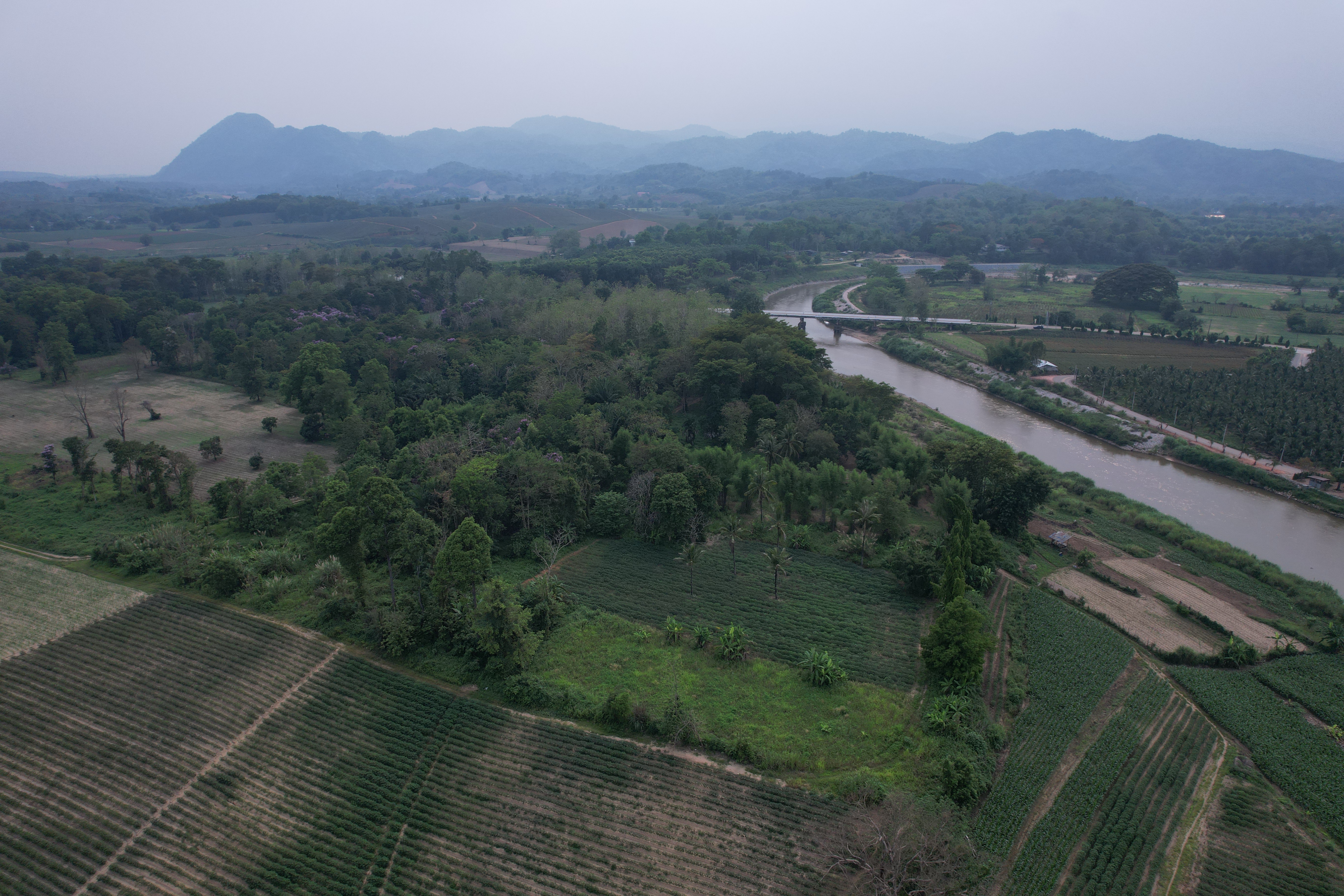 ที่ดินทำเลสวย ติดน้ำกก อ.เมืองเชียงราย 149-1-19.5 ไร่