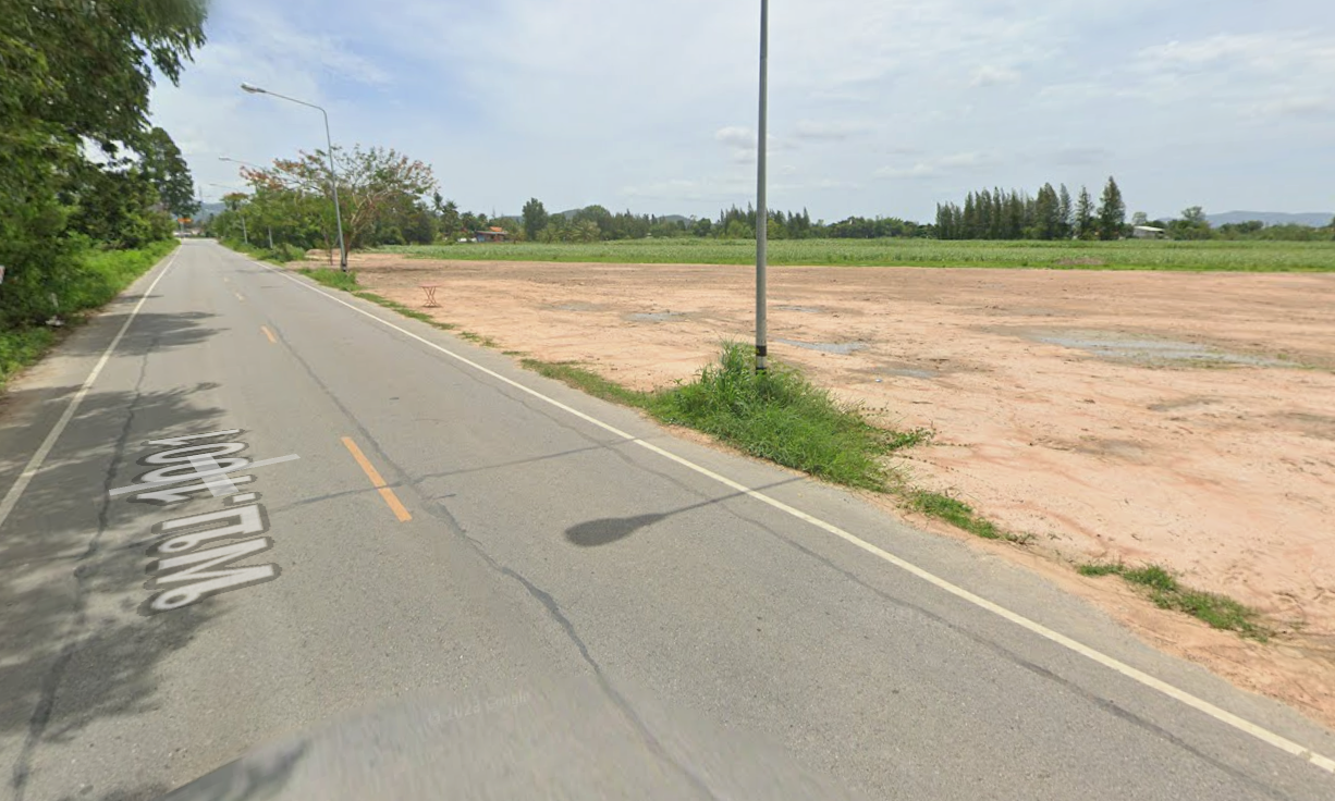 ขายที่ดินเพชรบุรี ชะอำ ที่ดิน 1 ไร่ ติดถนนดำ พร้อมสร้าง ใกล้หัวหิน แต่ได้ความสงบมากกว่า