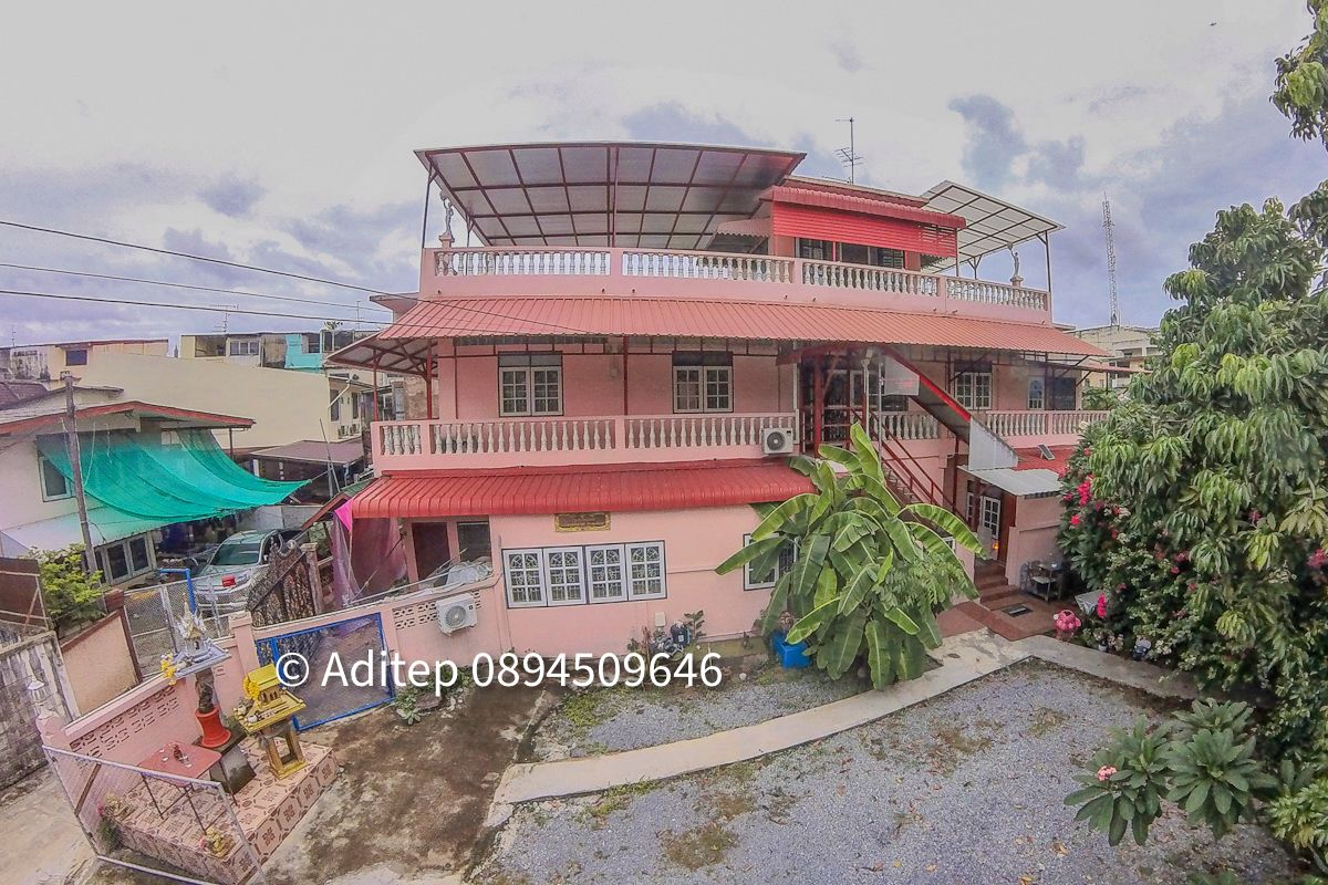 **ขายด่วน!** บ้านเดี่ยว 154 ตรว. พร้อมกิจการโฮมสเตย์มีใบอนุญาต  สร้างรายได้ทันที! เดินถึง MRT สิรินธร 500 ม. ใกล้สะพานซังฮี้ 